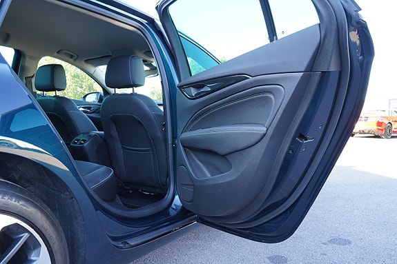 Opel Insignia 18 of 27