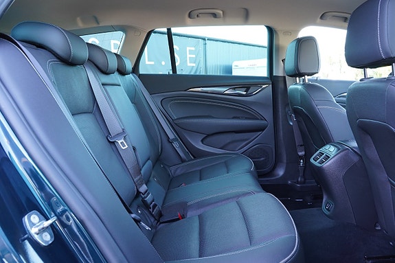 Opel Insignia 19 of 27
