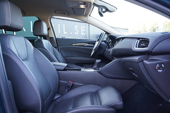 Opel Insignia 21 of 27