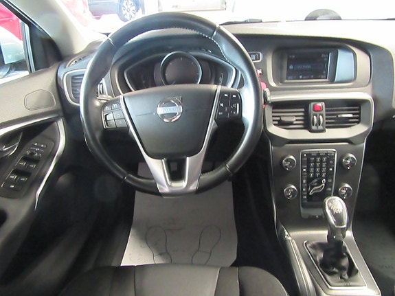 Volvo V40 4 of 4