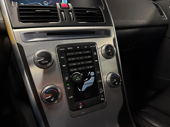 Volvo XC60 16 of 18