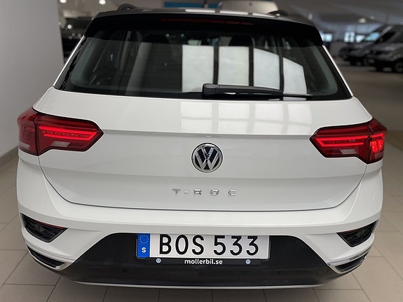 Volkswagen T-Roc 8 of 18