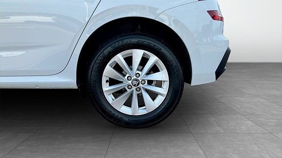 Skoda Kamiq 6 of 12