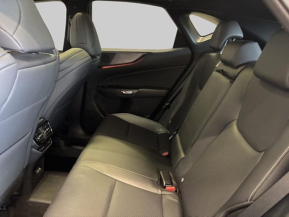 Lexus NX450h+ 9 of 16