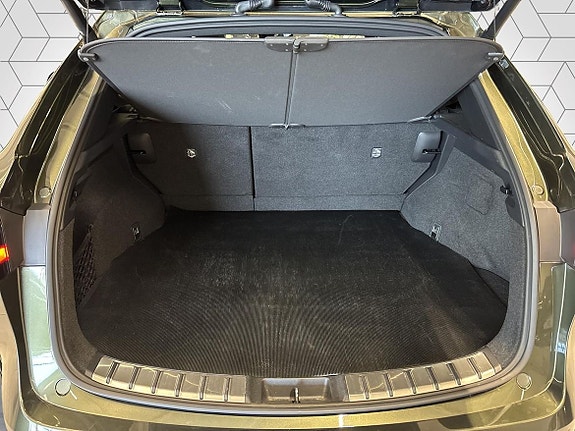 Lexus NX450h+ 11 of 16