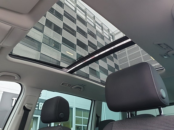 Volkswagen Sharan 16 of 21