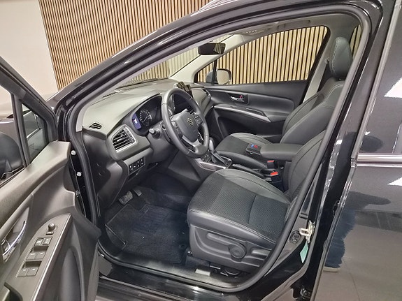 Suzuki S-Cross 6 of 11