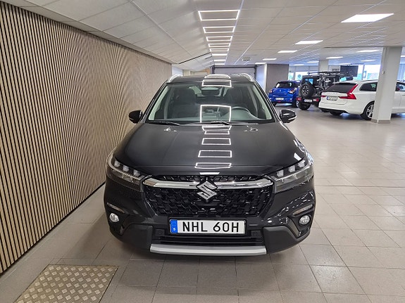 Suzuki S-Cross 2 of 11