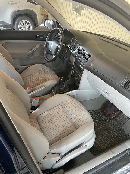 Volkswagen Golf IV 7 of 14