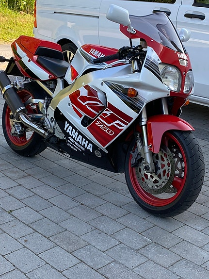 Yamaha YZF 750R 2 of 2