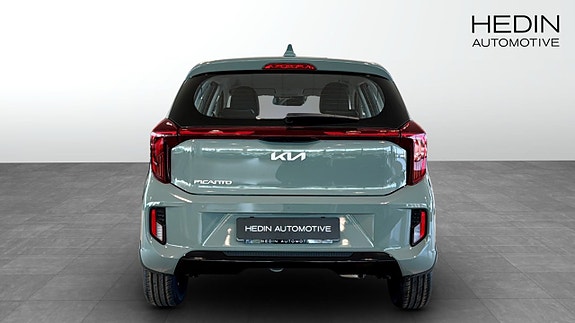 Kia Picanto 10 of 12