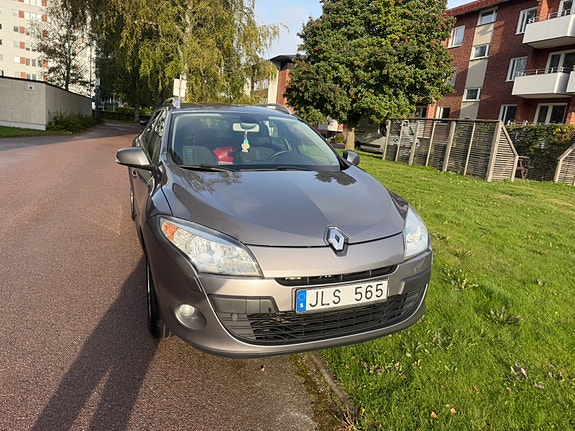 Renault Megane III 2 of 11