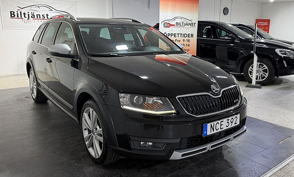 Skoda Octavia Scout 2 of 12