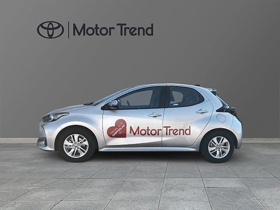 Toyota Yaris 3 of 11