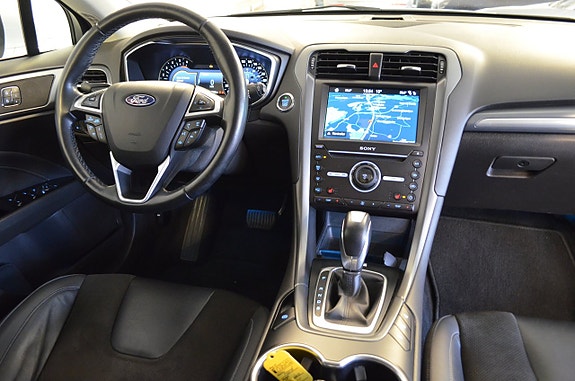 Ford Mondeo 3 of 22