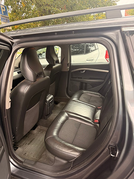 Volvo V70 5 of 11