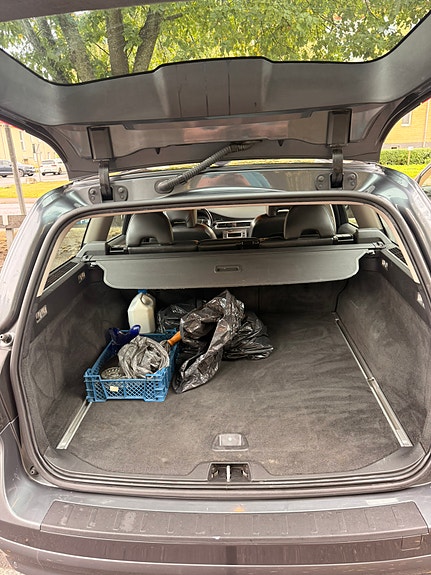 Volvo V70 4 of 11