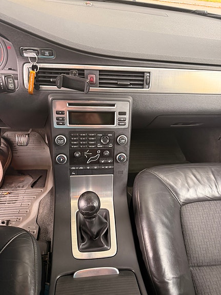 Volvo V70 9 of 11