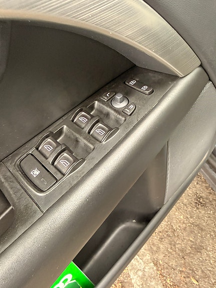 Volvo V70 10 of 11