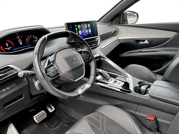 Peugeot 5008 5 of 17