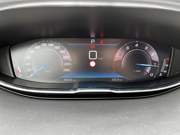 Peugeot 5008 8 of 17