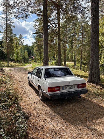 Volvo 740 4 of 8