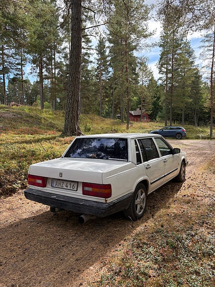 Volvo 740 3 of 8