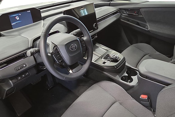 Toyota C-HR+ 11 of 20