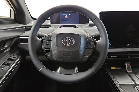 Toyota C-HR+ 12 of 20