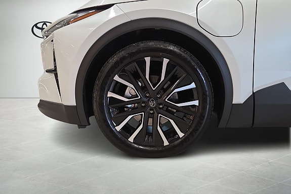 Toyota C-HR+ 15 of 20