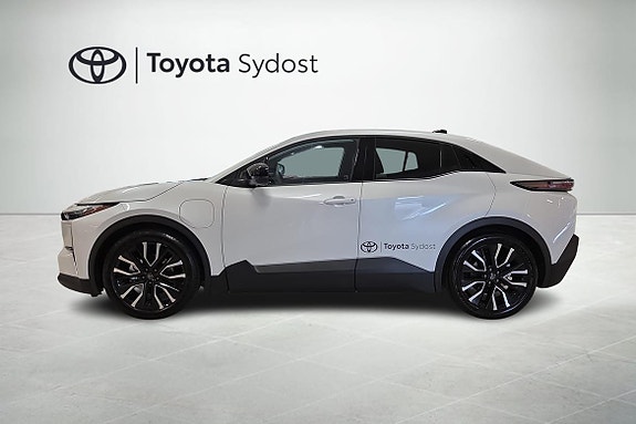 Toyota C-HR+ 3 of 20