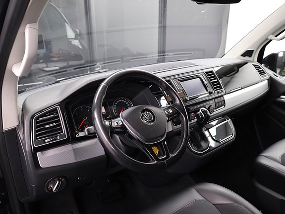 Volkswagen Multivan 15 of 30