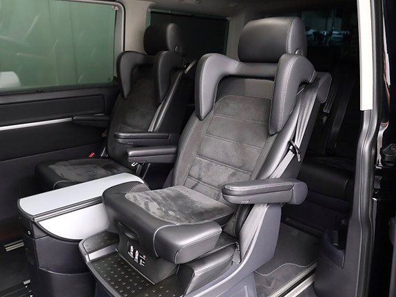 Volkswagen Multivan 24 of 30