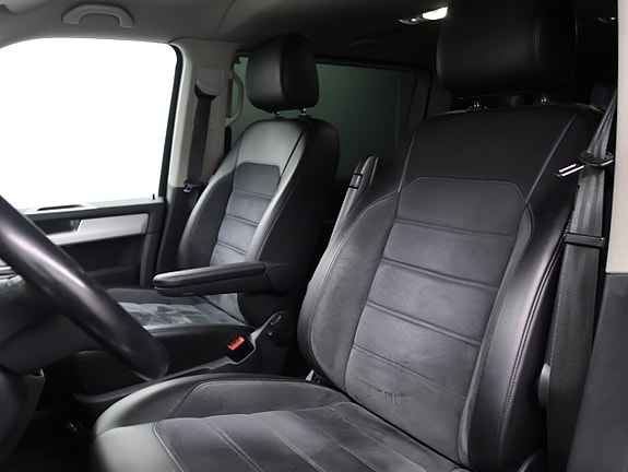 Volkswagen Multivan 17 of 30
