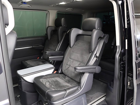 Volkswagen Multivan 23 of 30