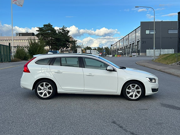 Volvo V60 5 of 10