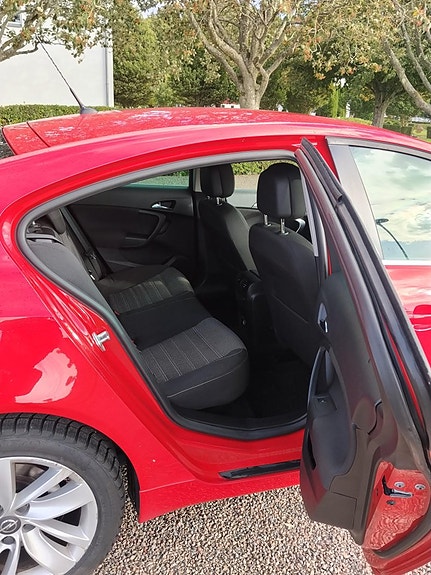 Opel Insignia 12 of 13