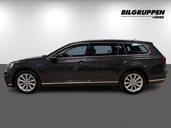 Volkswagen Passat 4 of 19