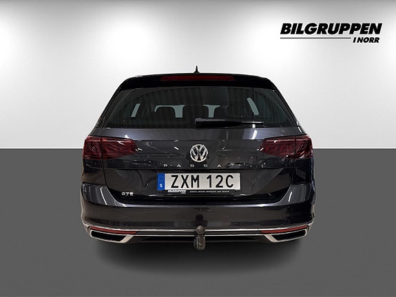 Volkswagen Passat 5 of 19