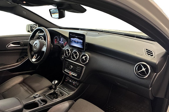 Mercedes-Benz A180 10 of 12