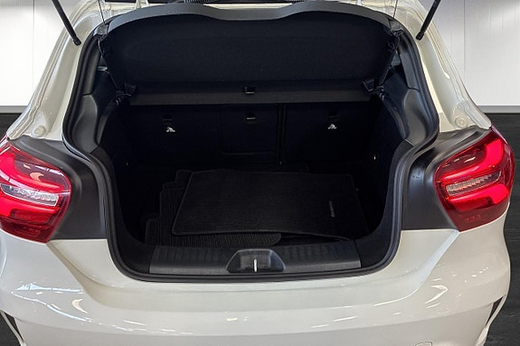 Mercedes-Benz A180 12 of 12