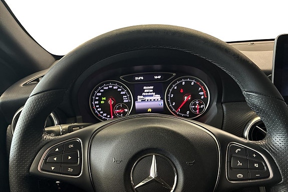 Mercedes-Benz A180 5 of 12
