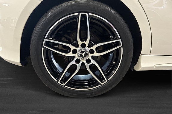 Mercedes-Benz A180 11 of 12