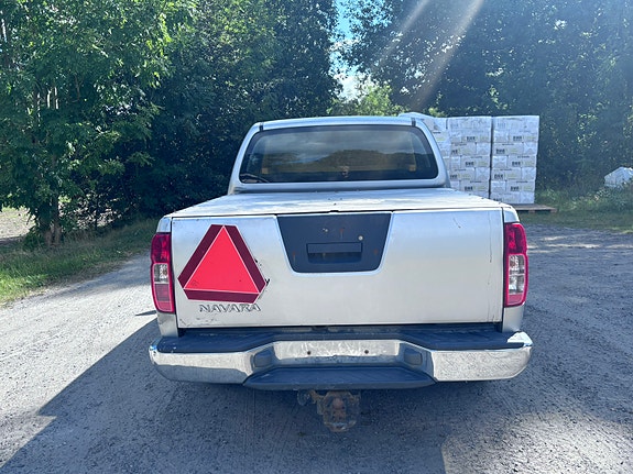 Nissan Navara 2 of 6