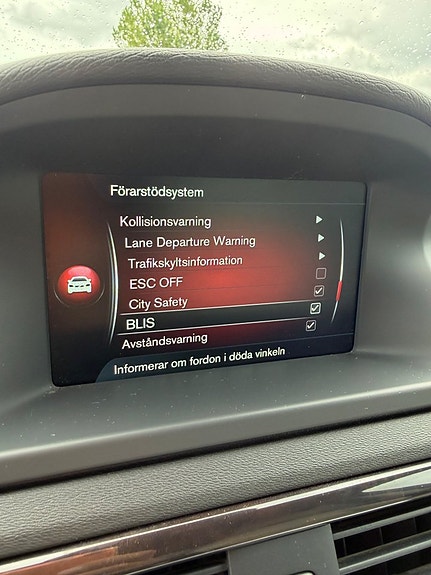Volvo V70 8 of 15