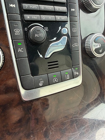 Volvo V70 7 of 15