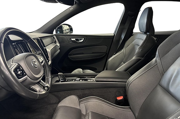 Volvo XC60 12 of 22