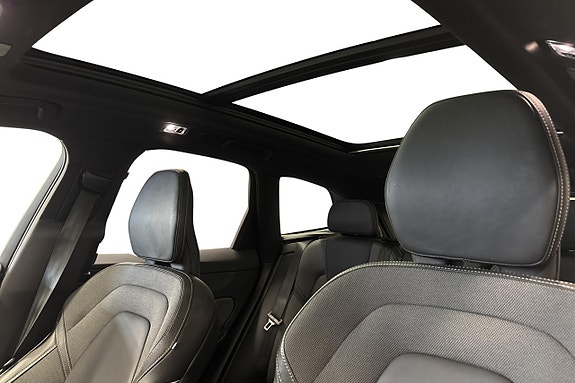 Volvo XC60 18 of 22