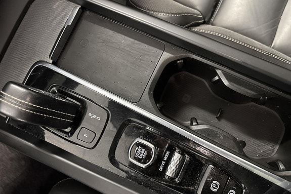 Volvo XC60 13 of 22