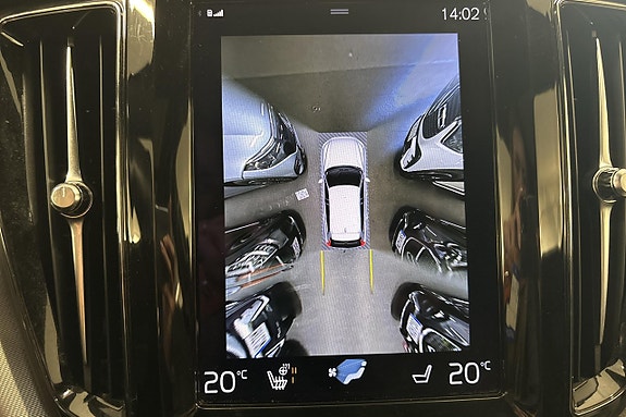Volvo XC60 14 of 22